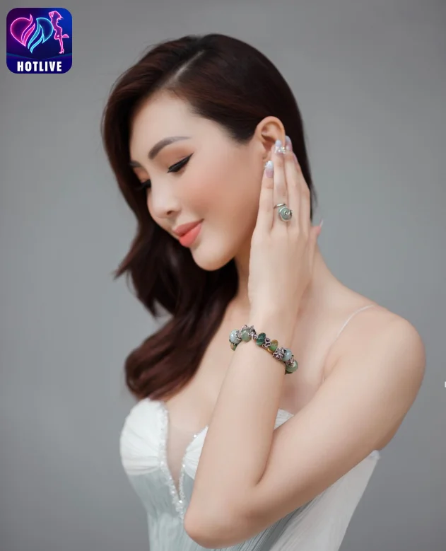 Diệu Ngọc-hotlive