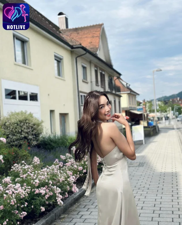 Lê Hoàng Phương-hotlive