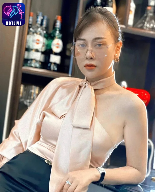Phương Oanh-hotlive 