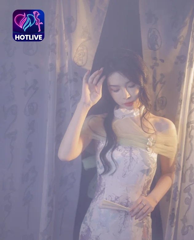 Rong Rong-hotlive